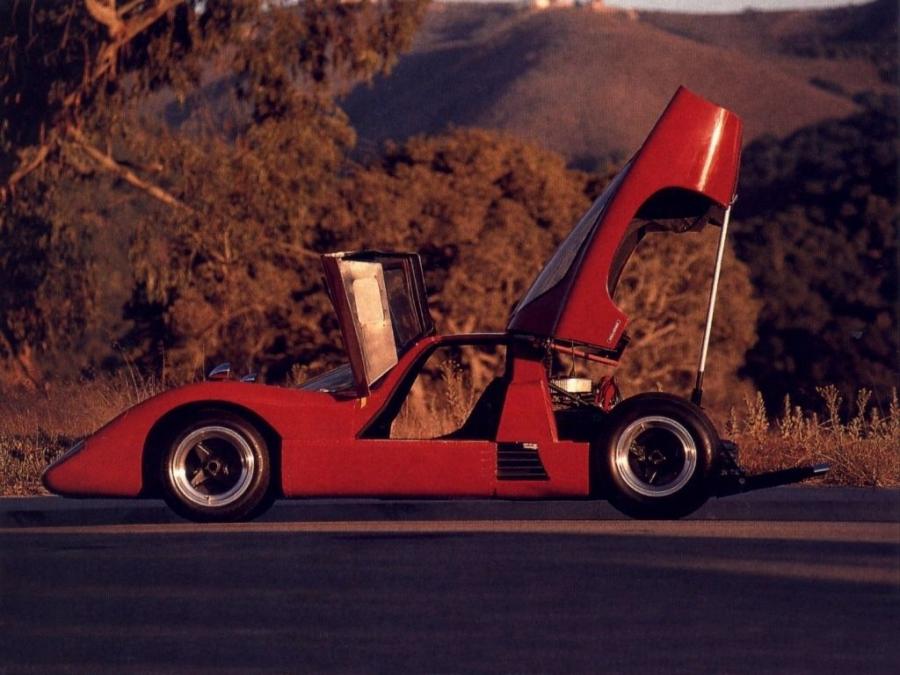  McLaren M6 GT 1969 года  (фото 2 из 52)